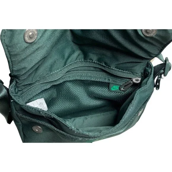 Nike Sportswear Futura Shoulder Bag Olive Green Adjustable Unisex CW9300-338 - Picture 5 of 9